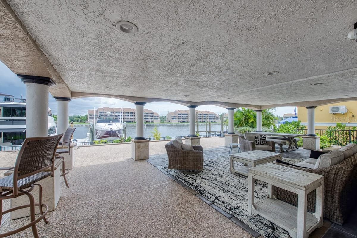 6113 PASADENA POINT BOULEVARD — photo 75 of 92