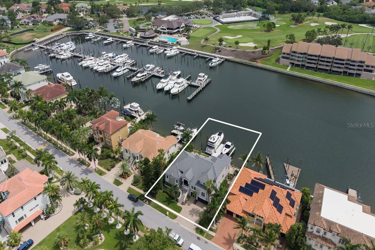 6113 PASADENA POINT BOULEVARD — photo 10 of 92