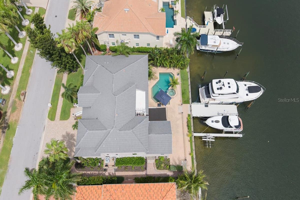 6113 PASADENA POINT BOULEVARD — photo 6 of 92