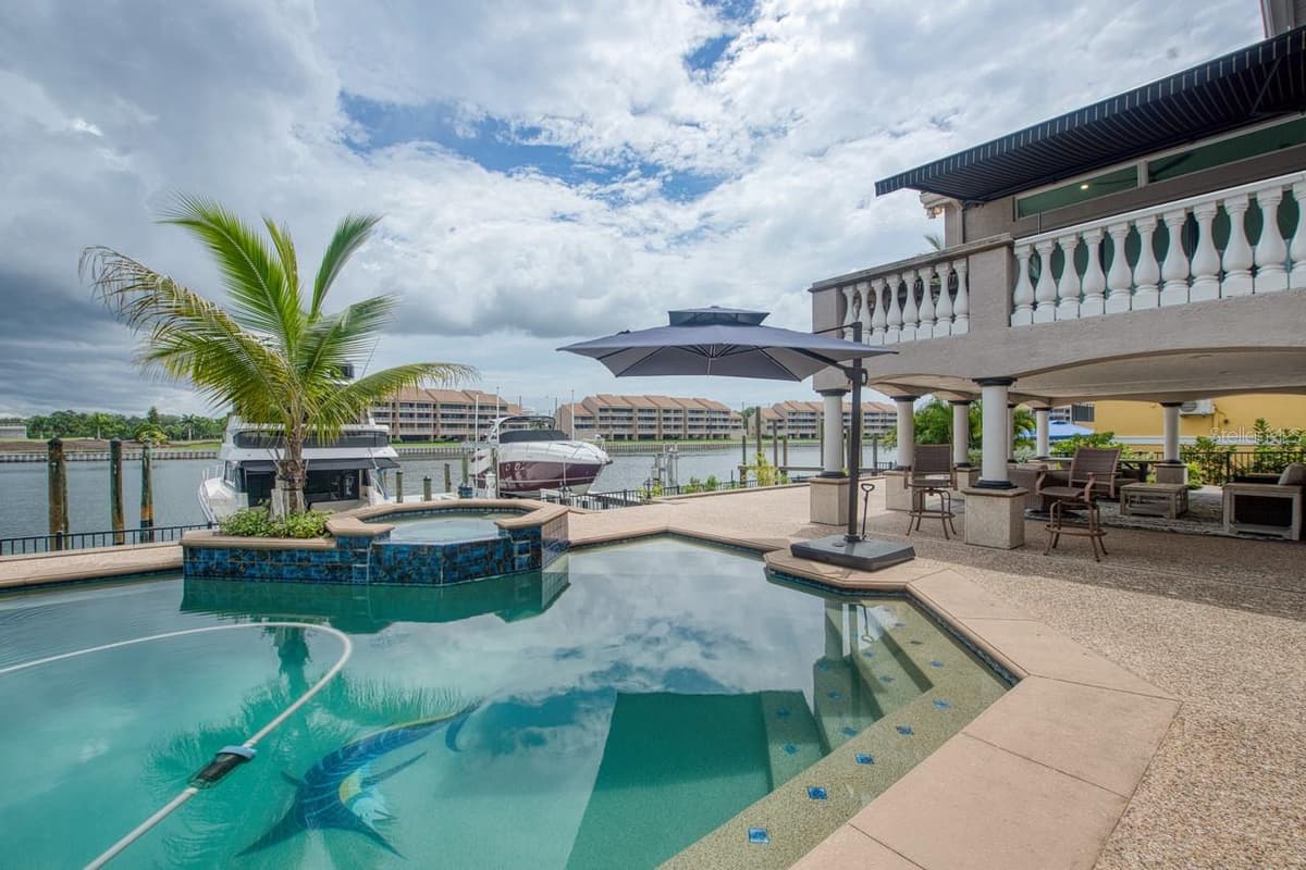 6113 PASADENA POINT BOULEVARD — photo 78 of 92