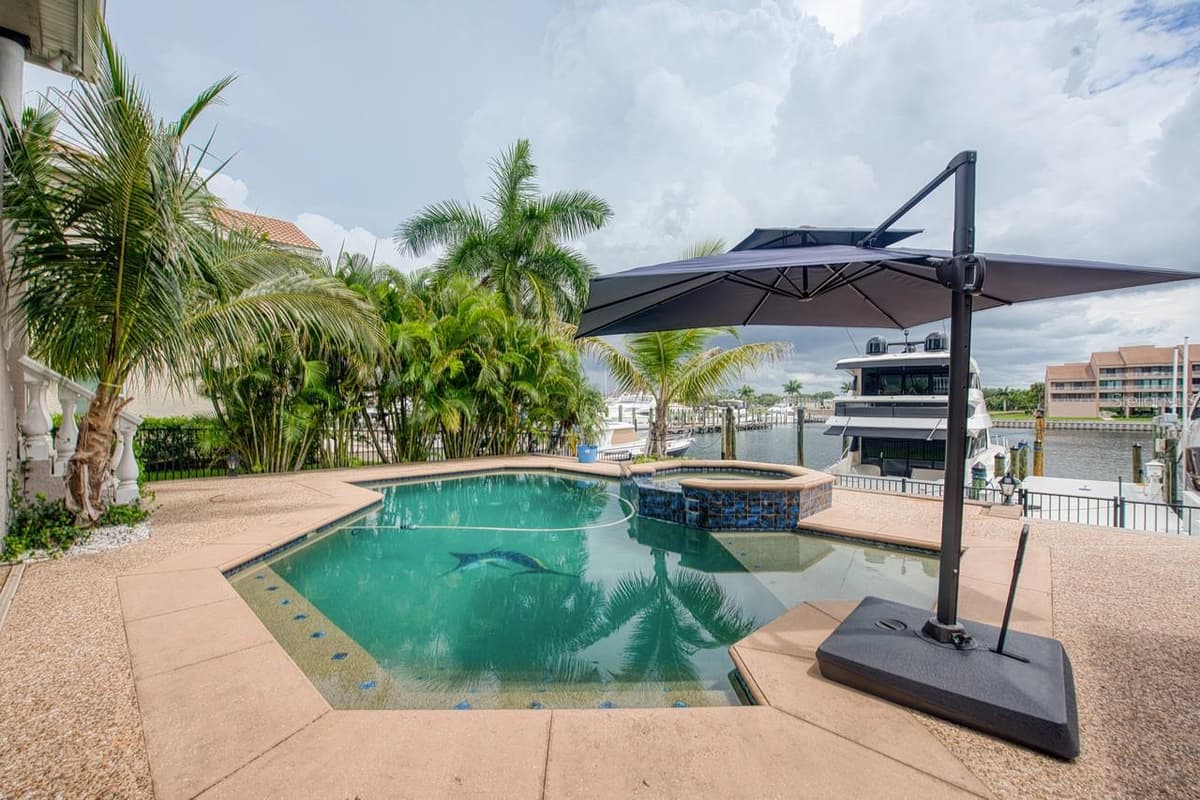 6113 PASADENA POINT BOULEVARD — photo 83 of 92