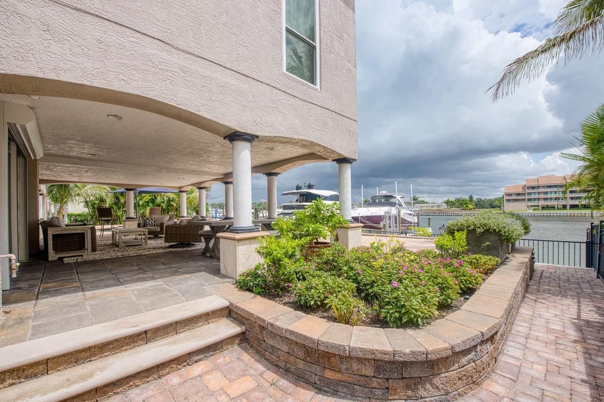 6113 PASADENA POINT BOULEVARD — photo 85 of 92