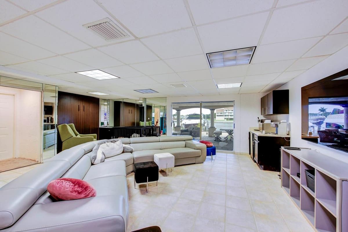 6113 PASADENA POINT BOULEVARD — photo 71 of 92