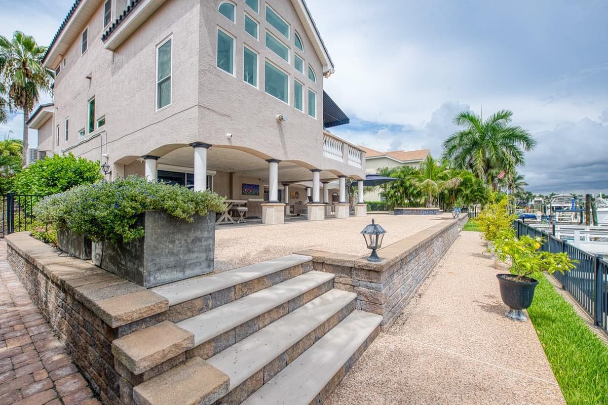 6113 PASADENA POINT BOULEVARD — photo 76 of 92