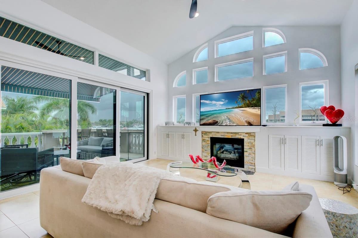 6113 PASADENA POINT BOULEVARD — photo 40 of 92