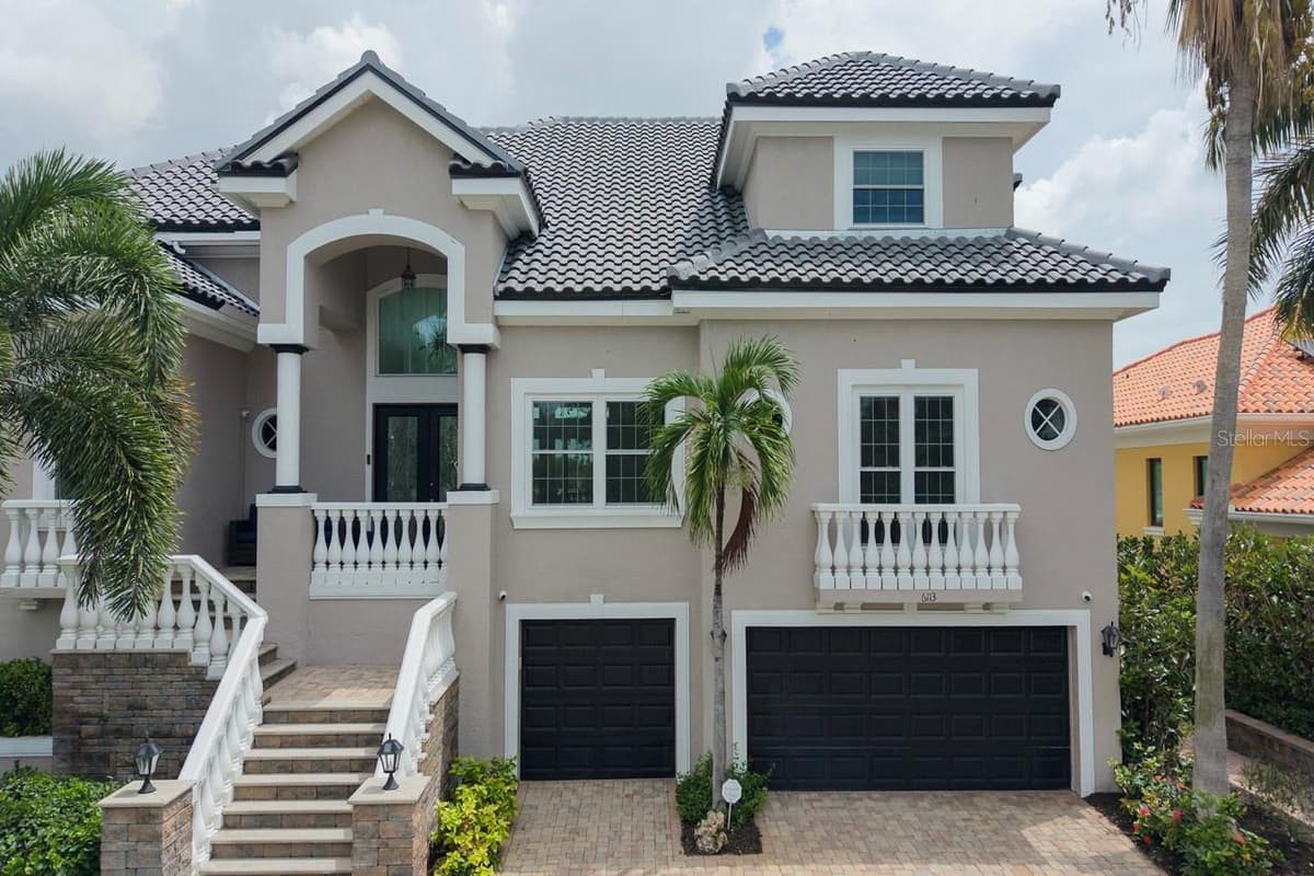 6113 PASADENA POINT BOULEVARD — photo 11 of 92