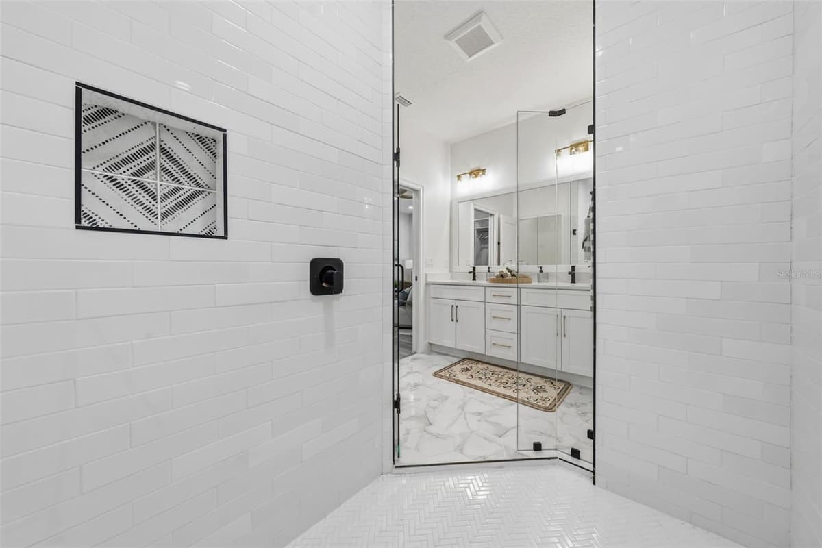 1012 FARMSTEAD STREET — photo 15 of 37
