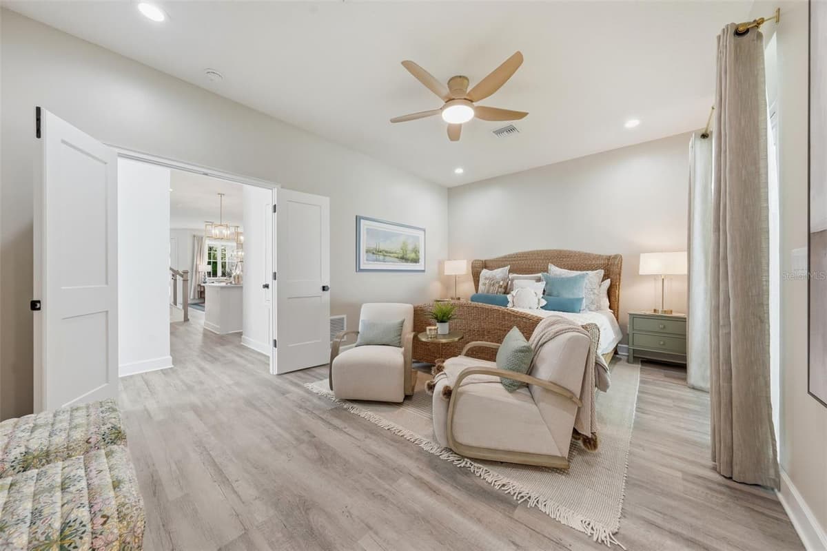 1012 FARMSTEAD STREET — photo 12 of 37