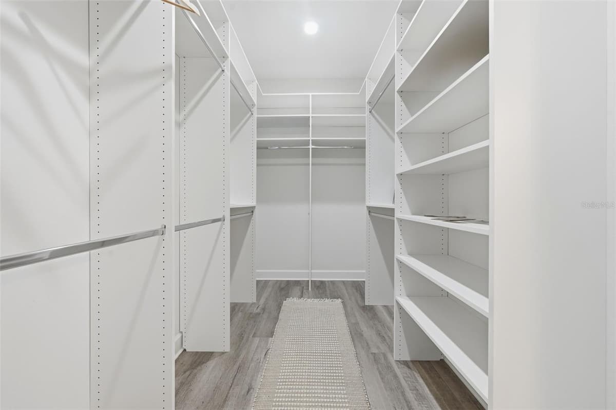 1012 FARMSTEAD STREET — photo 16 of 37