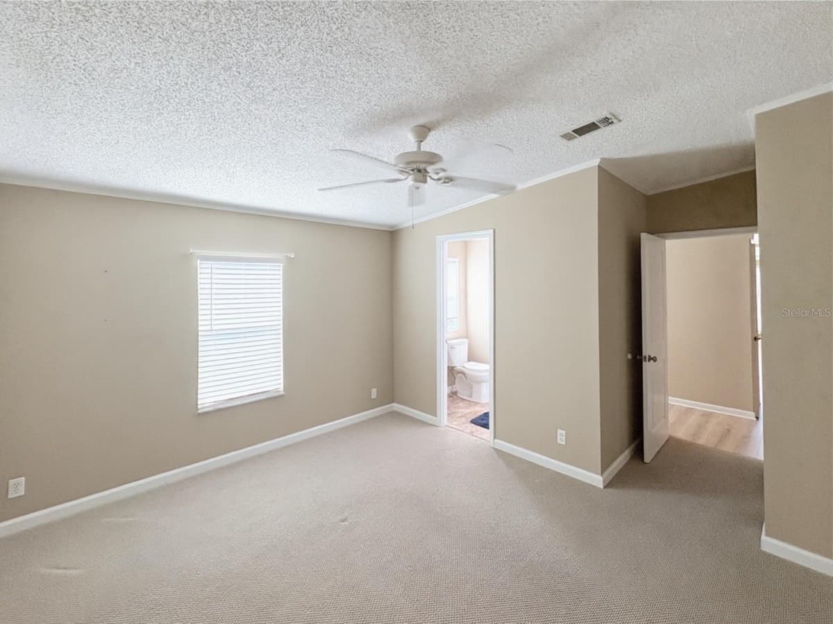 601 ROBIN LANE — photo 15 of 29