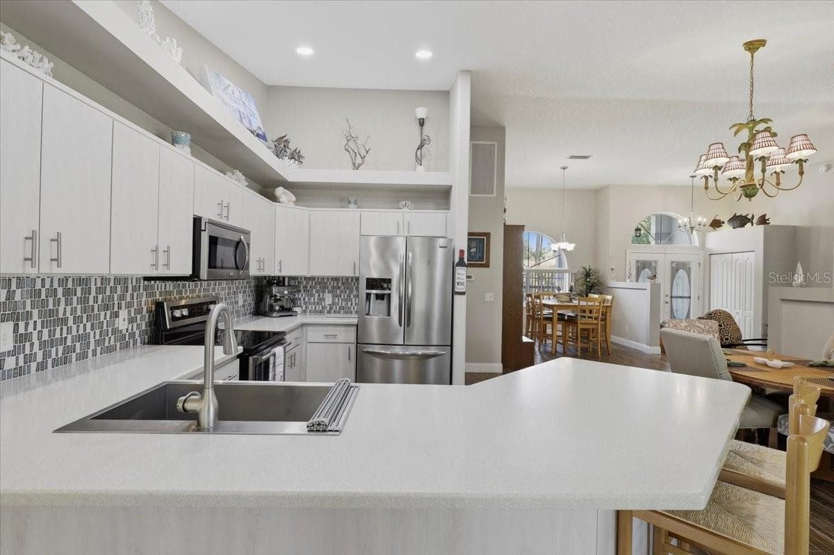 13 BAYSIDE DRIVE — photo 12 of 48