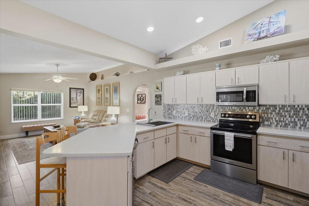 13 BAYSIDE DRIVE — photo 13 of 48