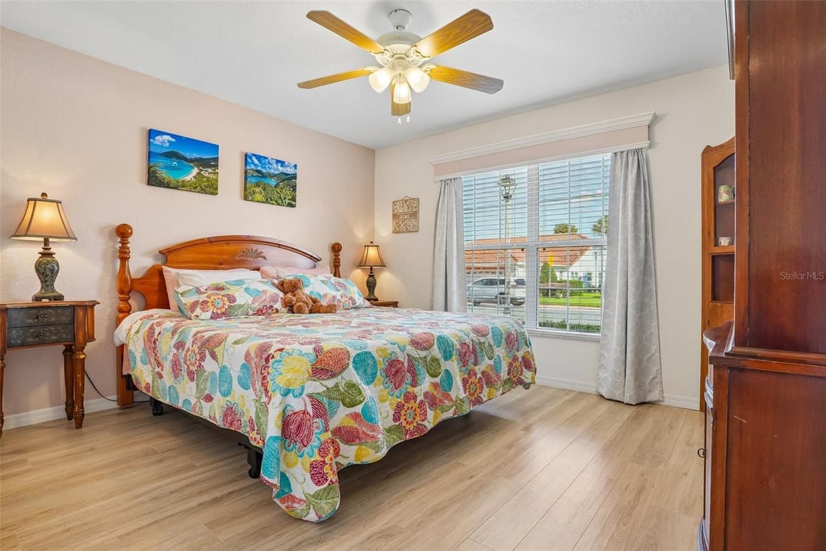 5105 HARBOUR DRIVE — photo 21 of 57