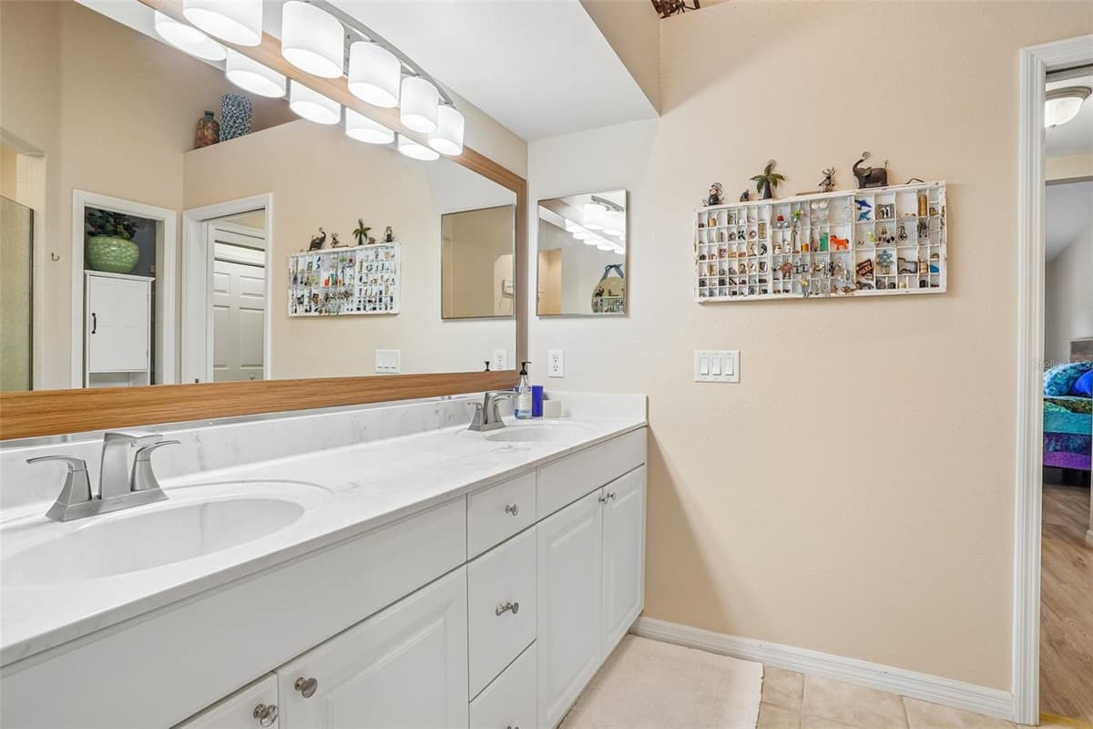 5105 HARBOUR DRIVE — photo 19 of 57