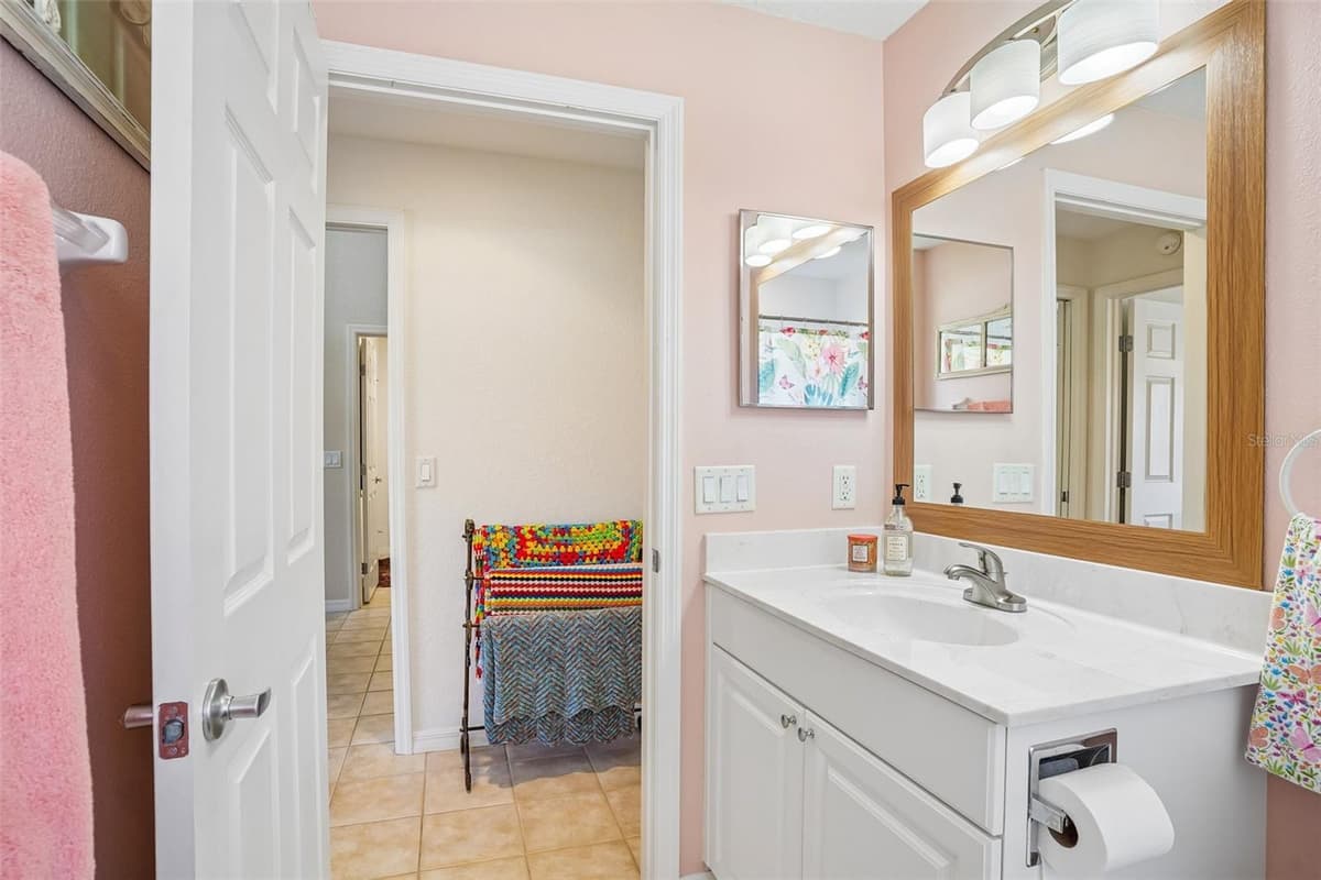 5105 HARBOUR DRIVE — photo 24 of 57