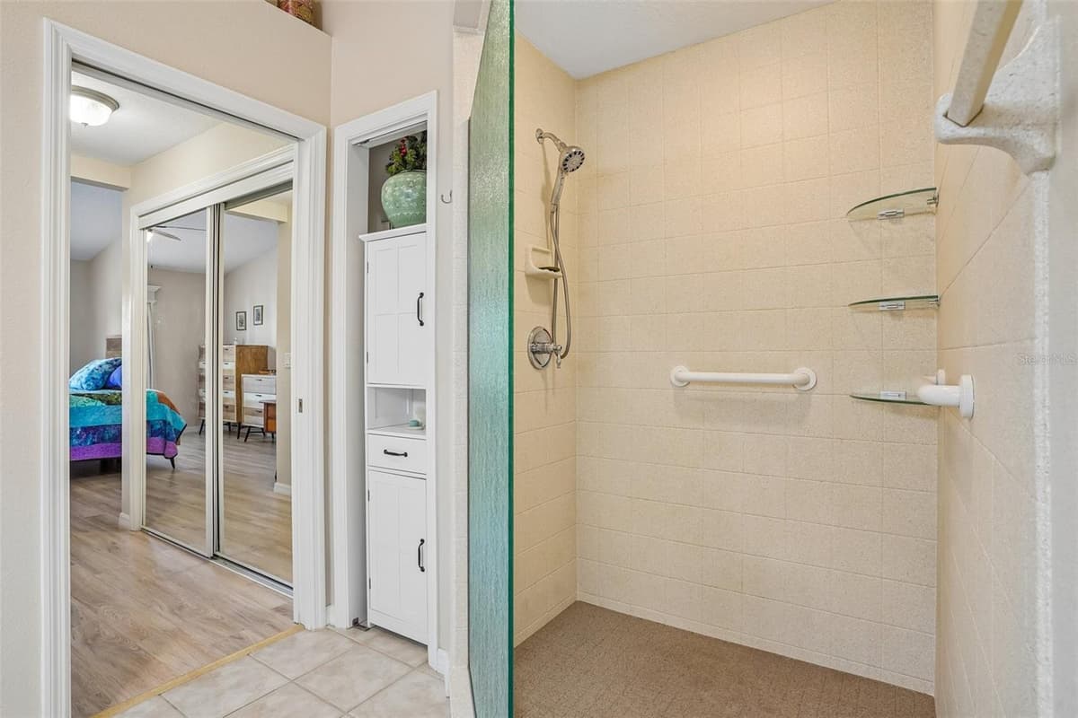 5105 HARBOUR DRIVE — photo 20 of 57