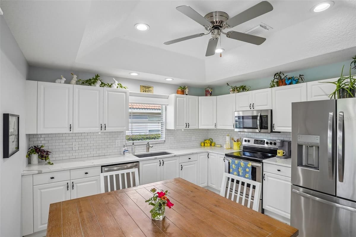 5105 HARBOUR DRIVE — photo 12 of 57