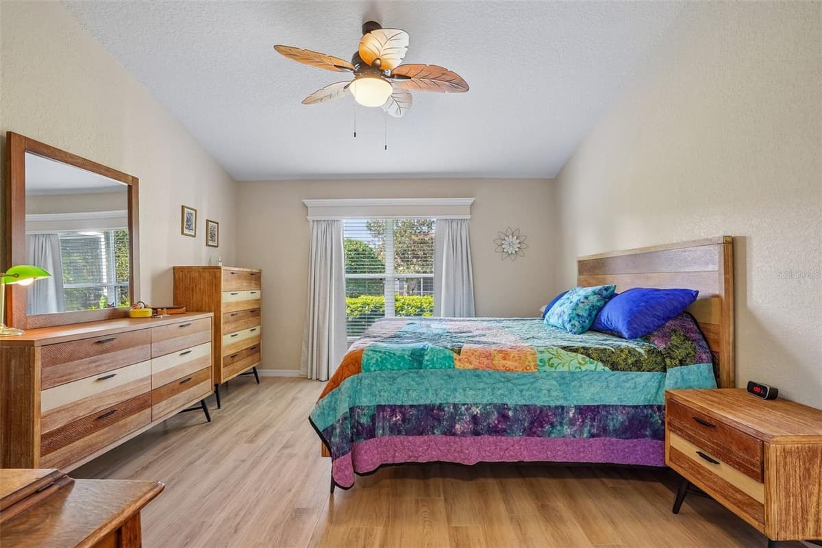 5105 HARBOUR DRIVE — photo 16 of 57