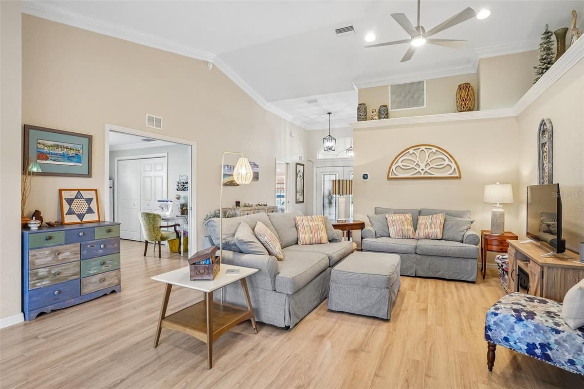 5105 HARBOUR DRIVE — photo 8 of 57