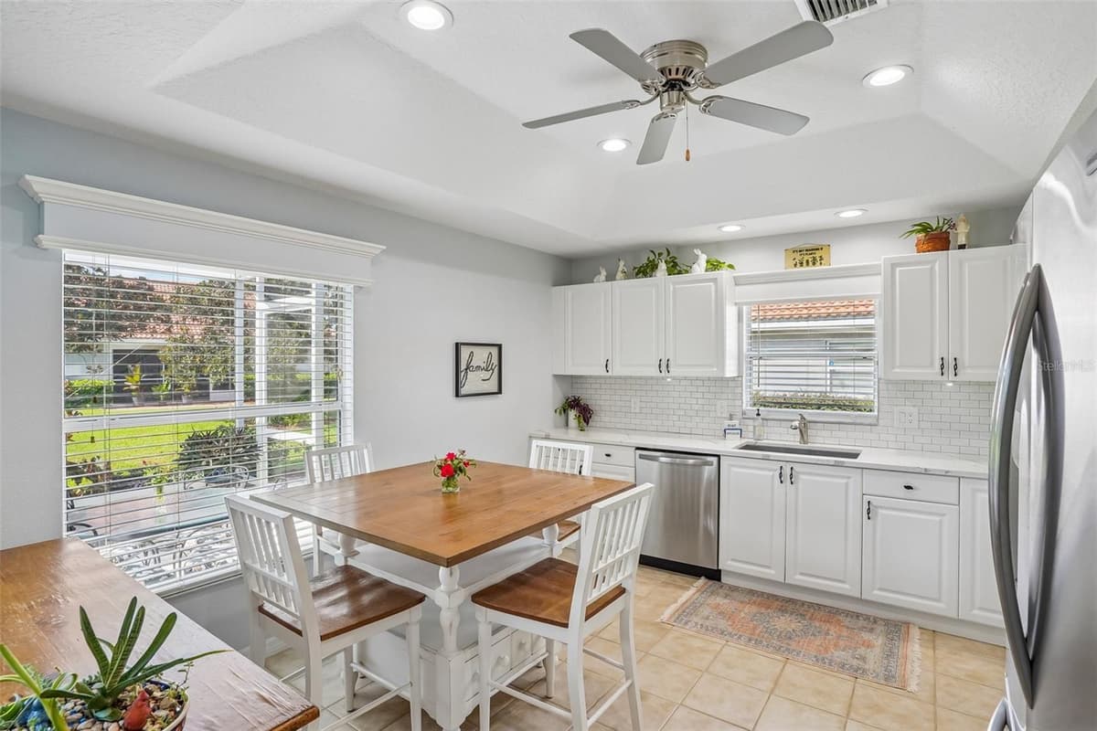 5105 HARBOUR DRIVE — photo 10 of 57