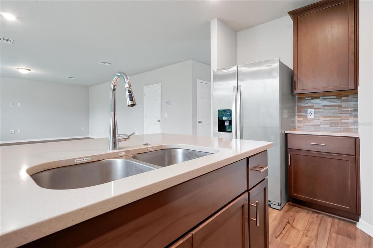 17389 BACK BAY COURT — photo 12 of 41