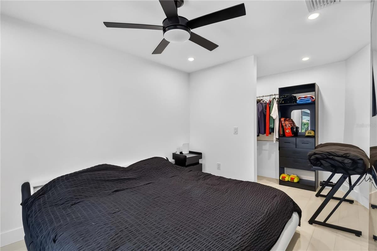 4134 EASTWOOD DRIVE — photo 17 of 31