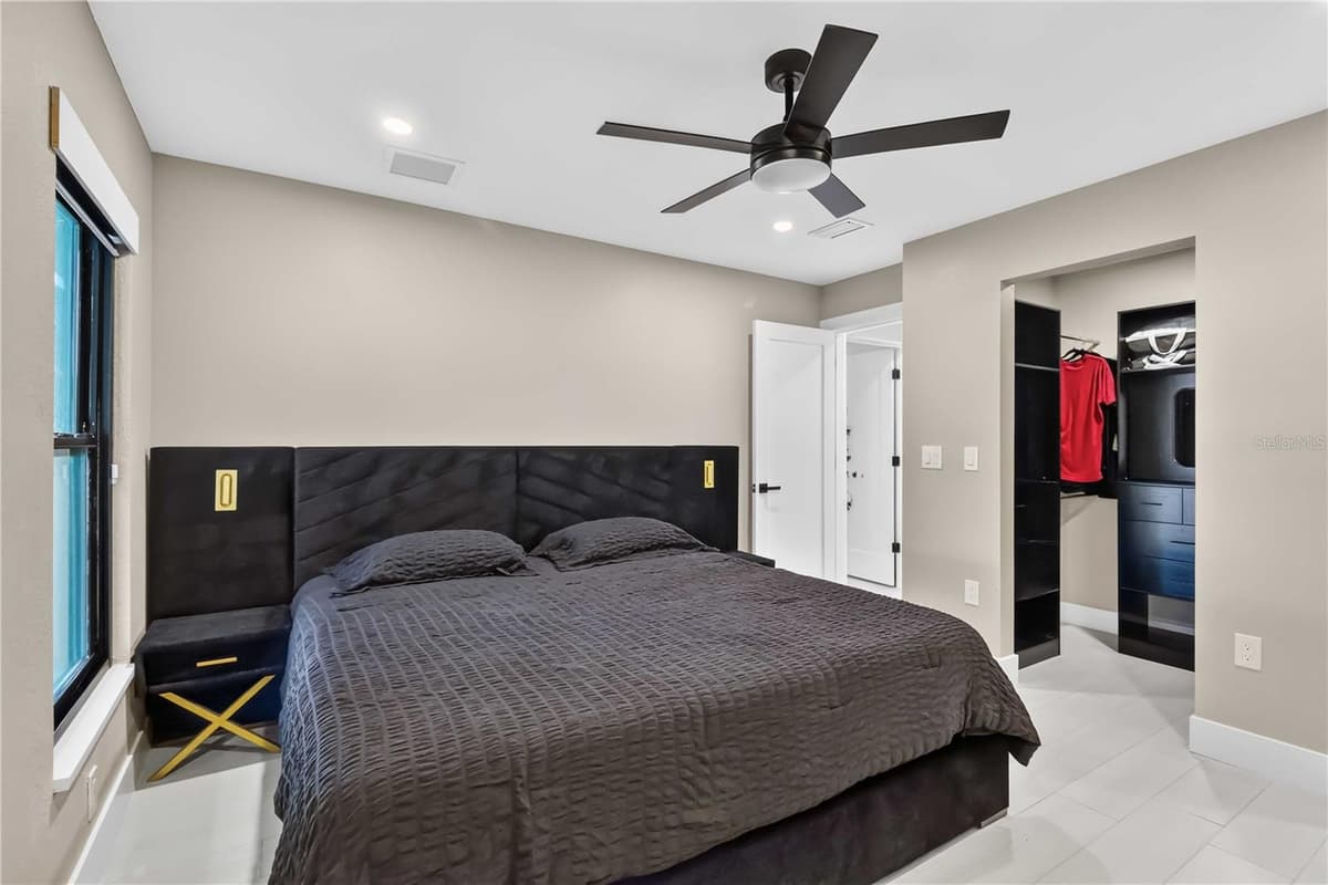 4134 EASTWOOD DRIVE — photo 15 of 31