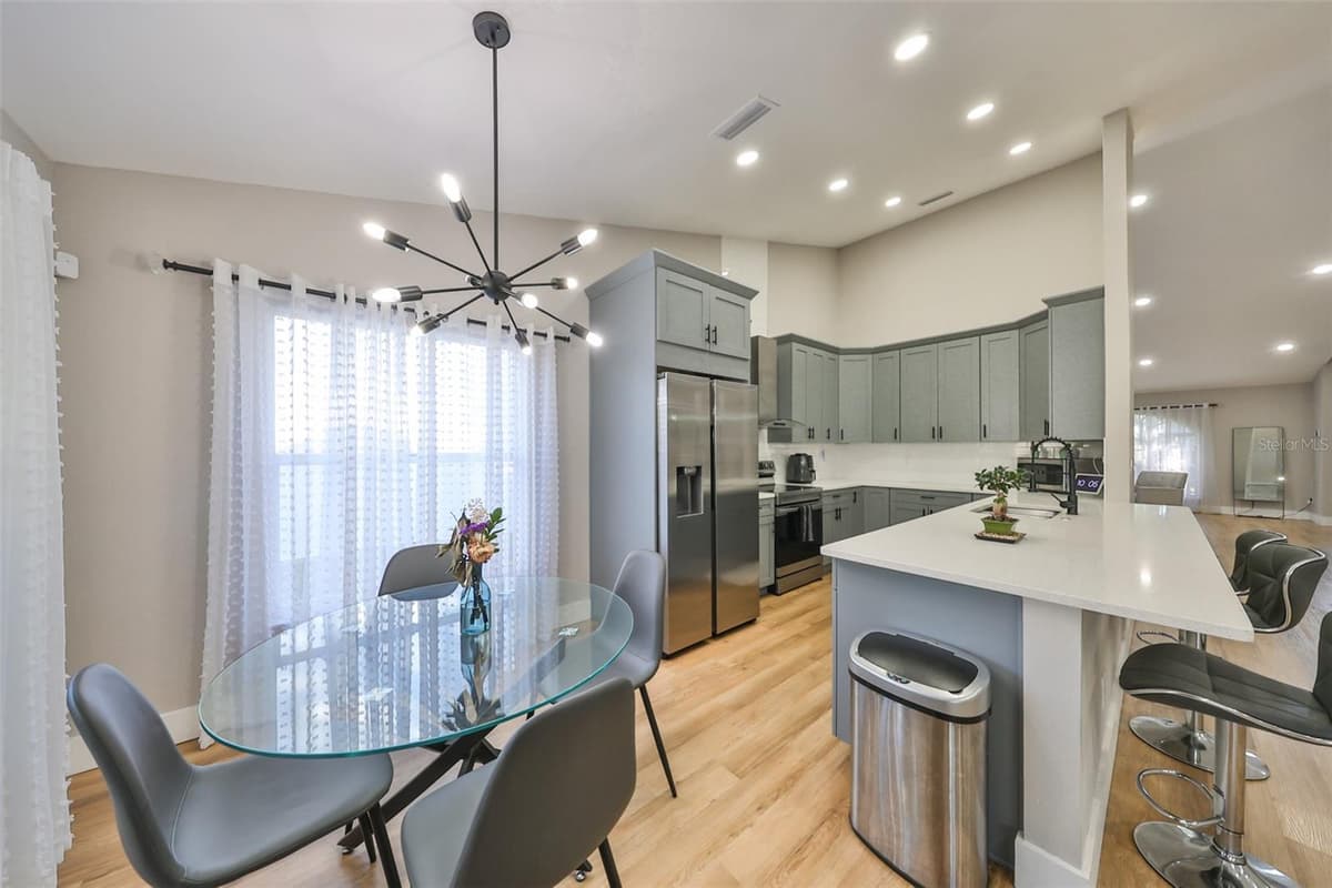 9309 HAMPSHIRE PARK DRIVE — photo 15 of 45