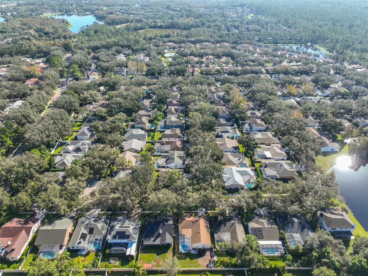 9309 HAMPSHIRE PARK DRIVE — photo 44 of 45