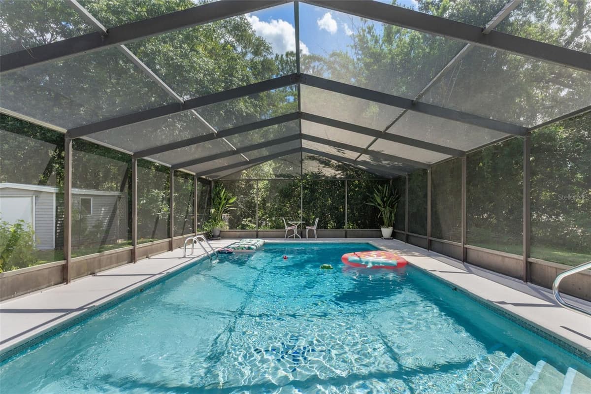 3367 APOPKA AVENUE — photo 4 of 54