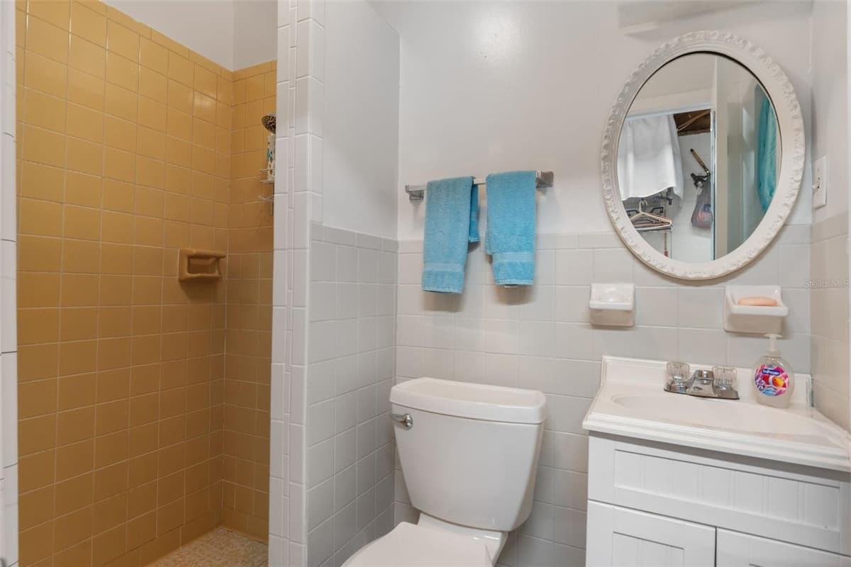 3367 APOPKA AVENUE — photo 43 of 54