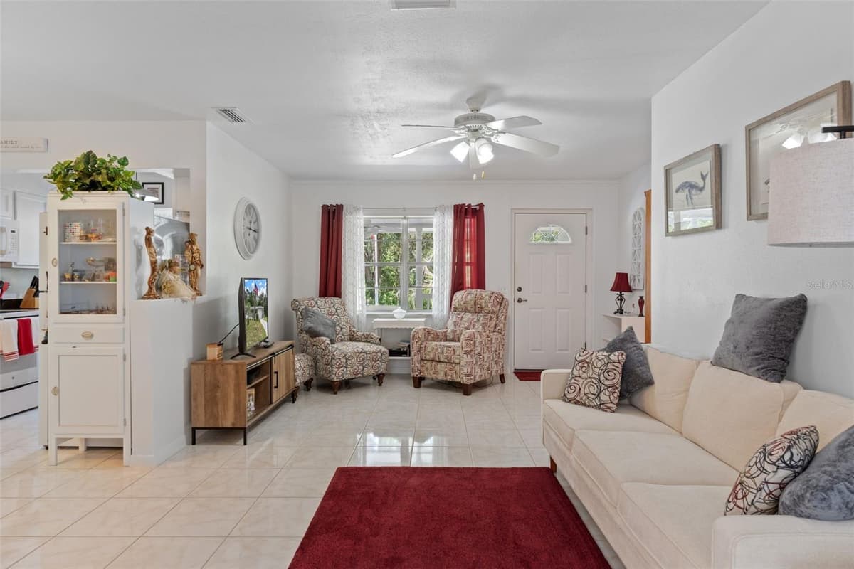 3367 APOPKA AVENUE — photo 21 of 54