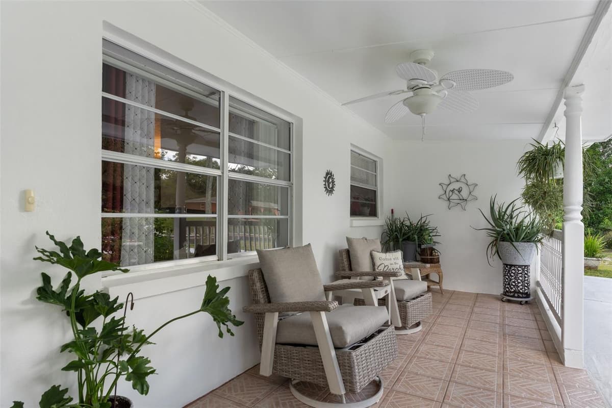 3367 APOPKA AVENUE — photo 14 of 54