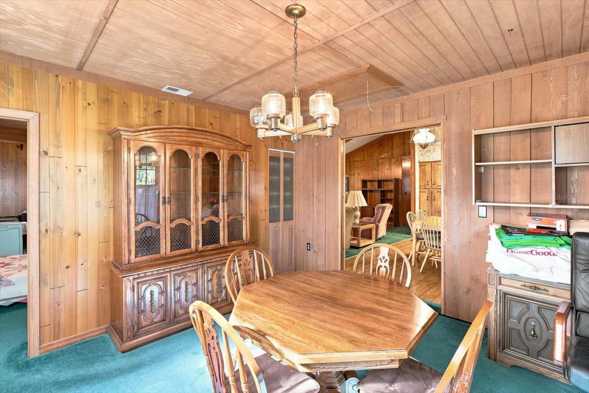 4553 SHOREWOOD DRIVE — photo 32 of 44