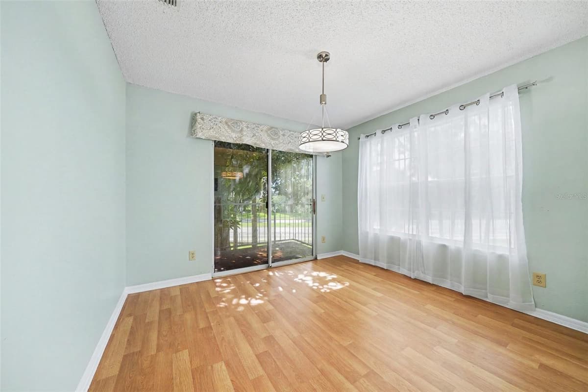 945 BAKEWELL COURT — photo 15 of 20