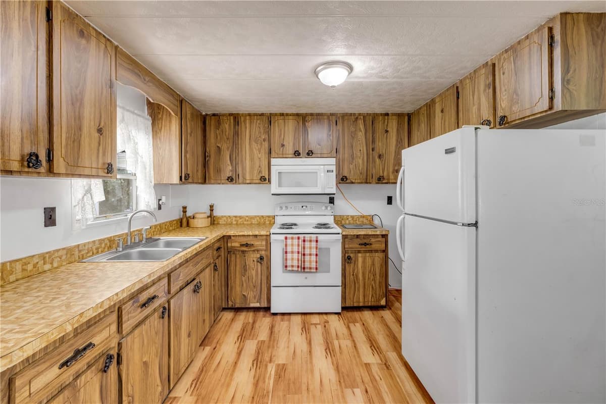 41348 DEER STREET — photo 14 of 30