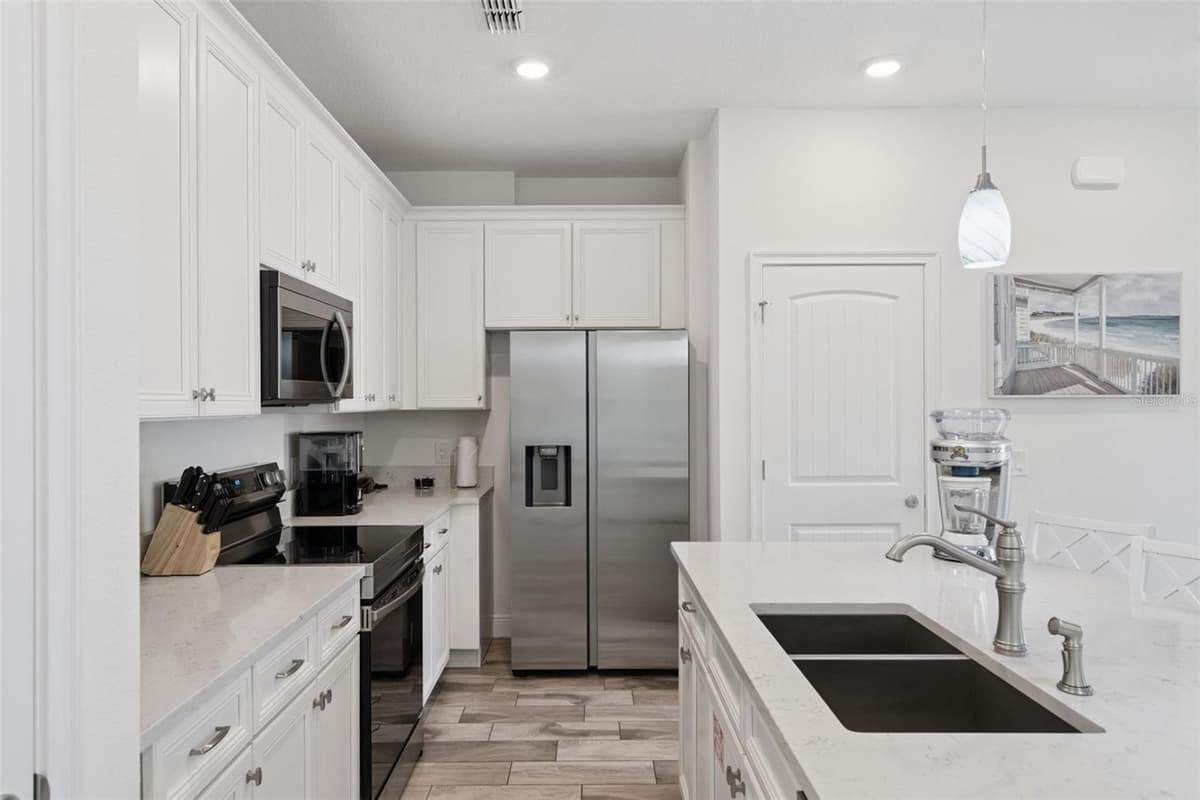 8201 SURF STREET — photo 14 of 70