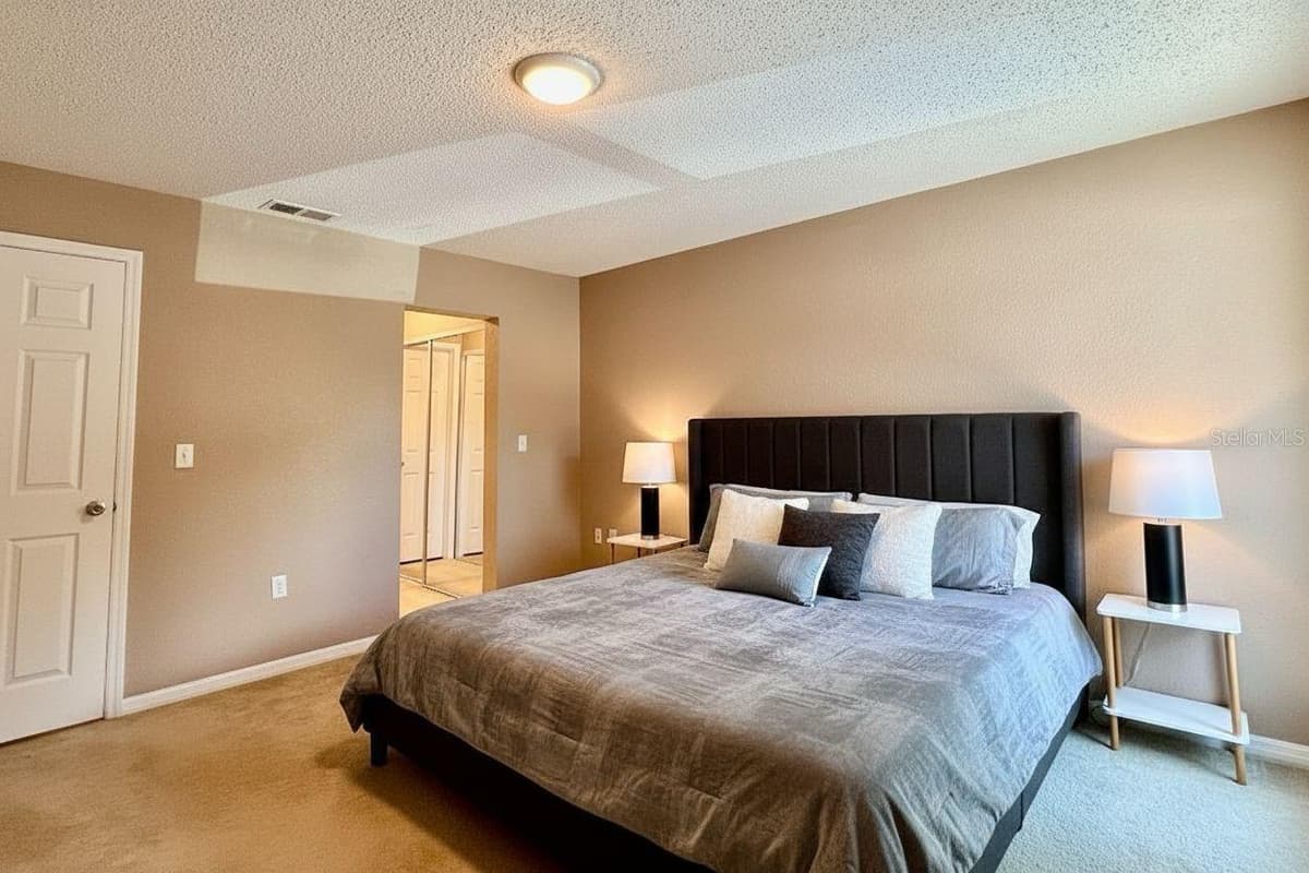 724 HAVEN PLACE — photo 9 of 27