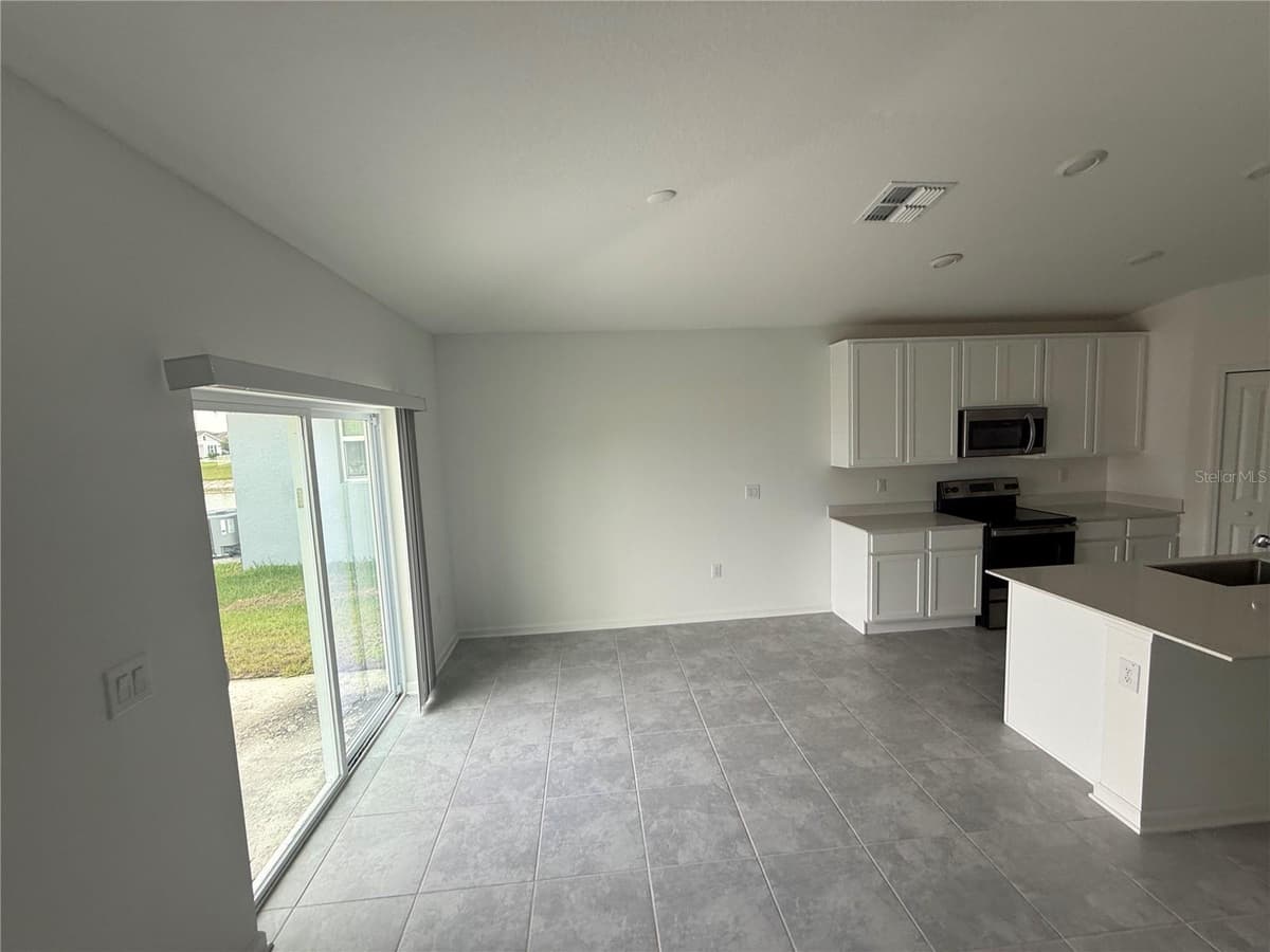 752 TROTTERS DRIVE — photo 11 of 20