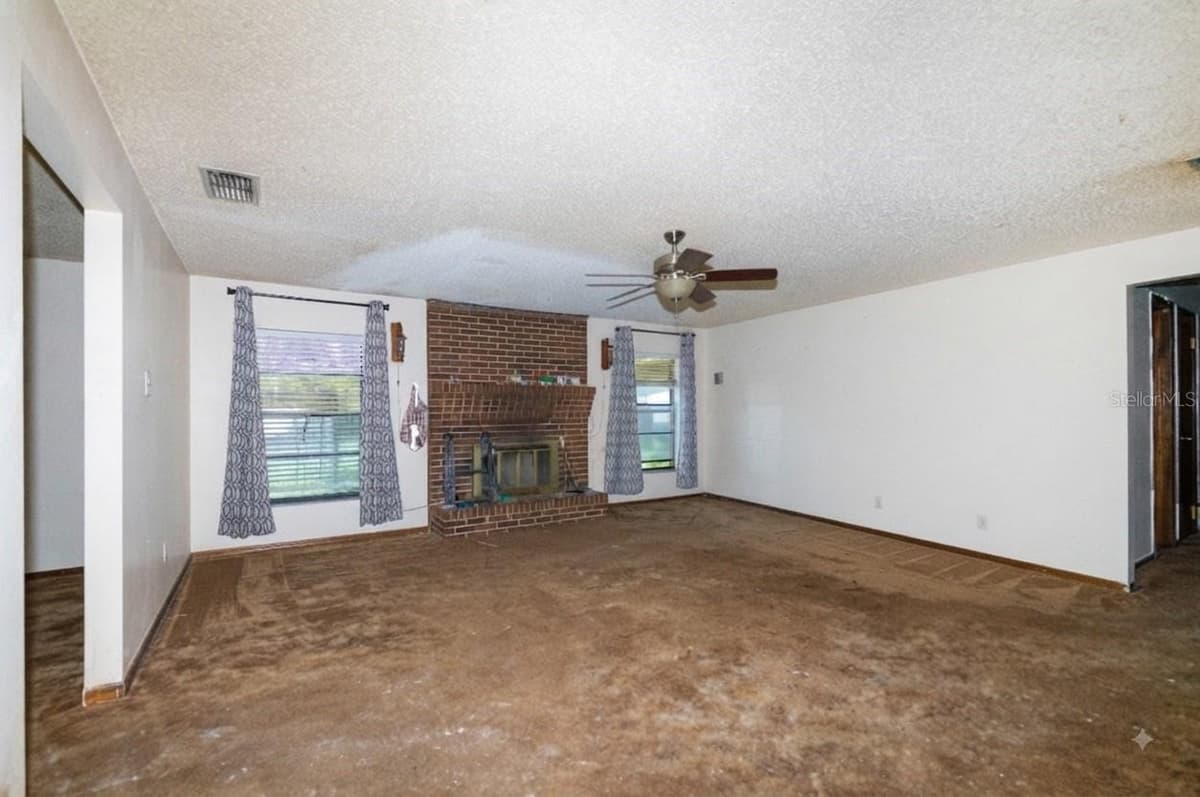 1723 BRANGUS DRIVE — photo 2 of 10
