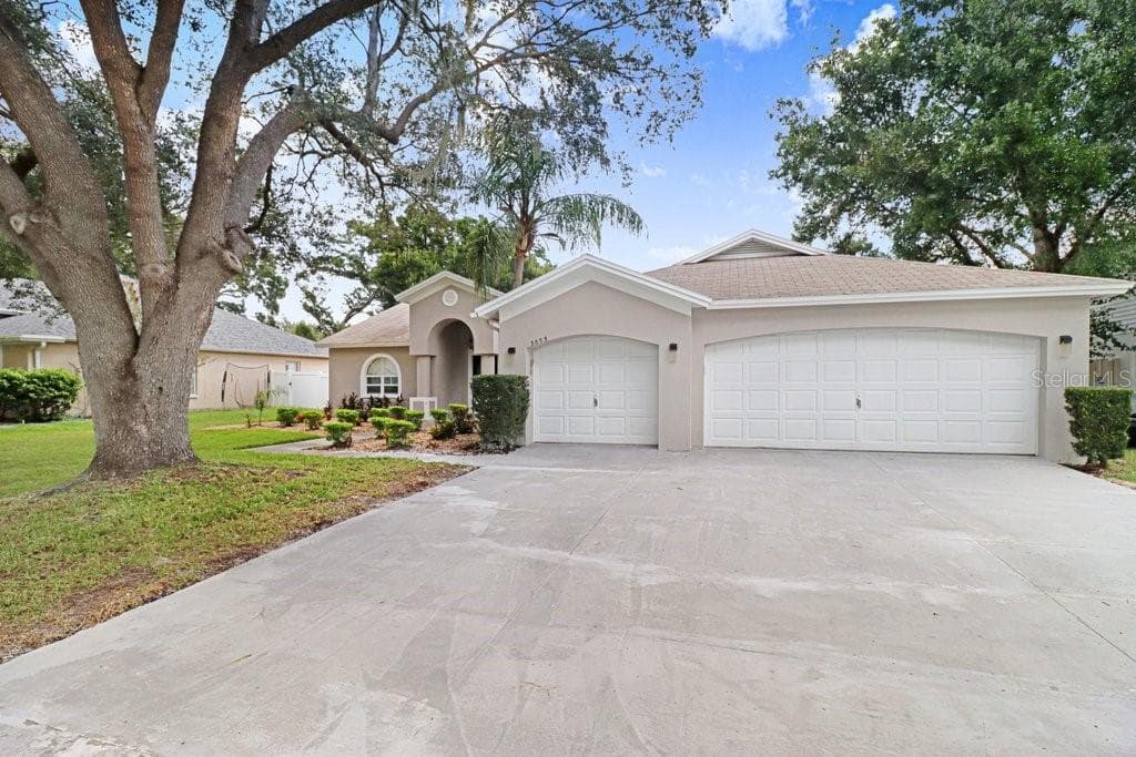 3005 FOLKLORE DRIVE — photo 12 of 51