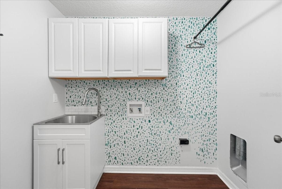 15081 MASTHEAD LANDING CIRCLE — photo 12 of 44