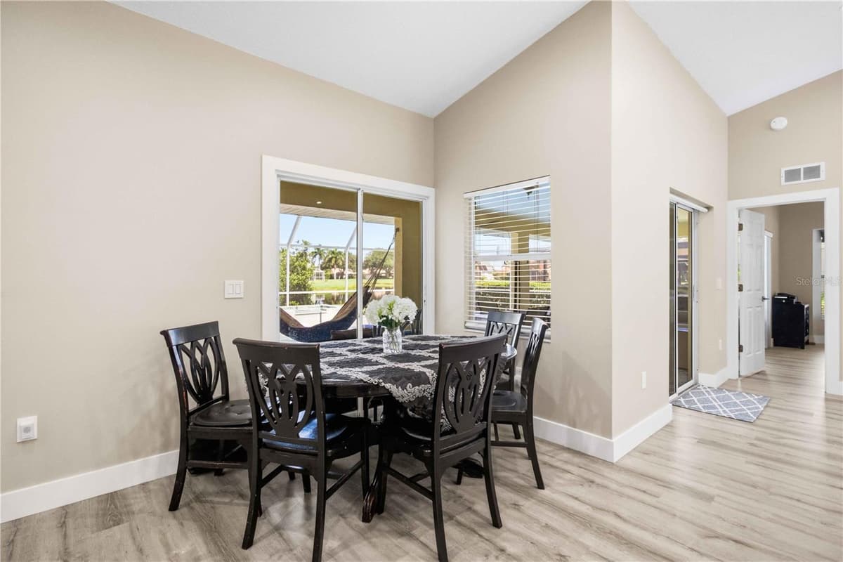5833 CARRIAGE DRIVE — photo 16 of 36