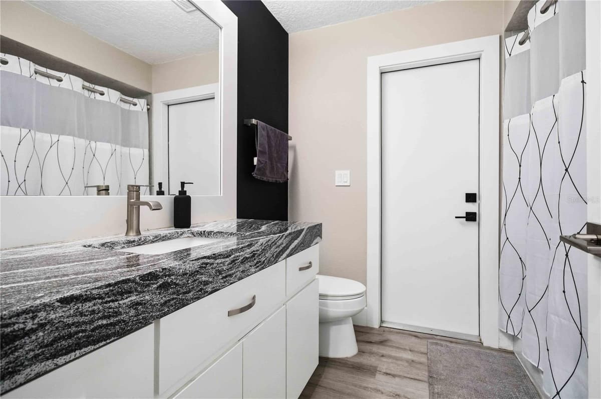 5833 CARRIAGE DRIVE — photo 18 of 36