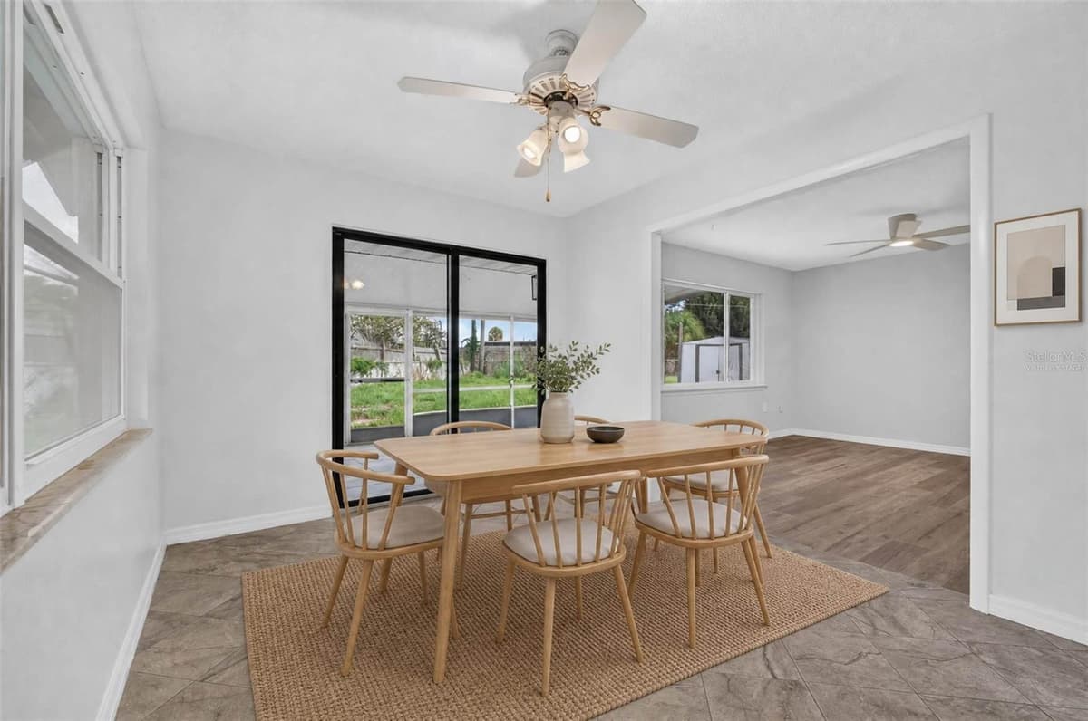 847 JORDAN AVENUE — photo 16 of 52