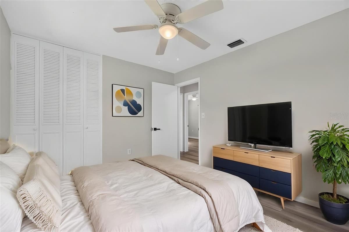 847 JORDAN AVENUE — photo 37 of 52