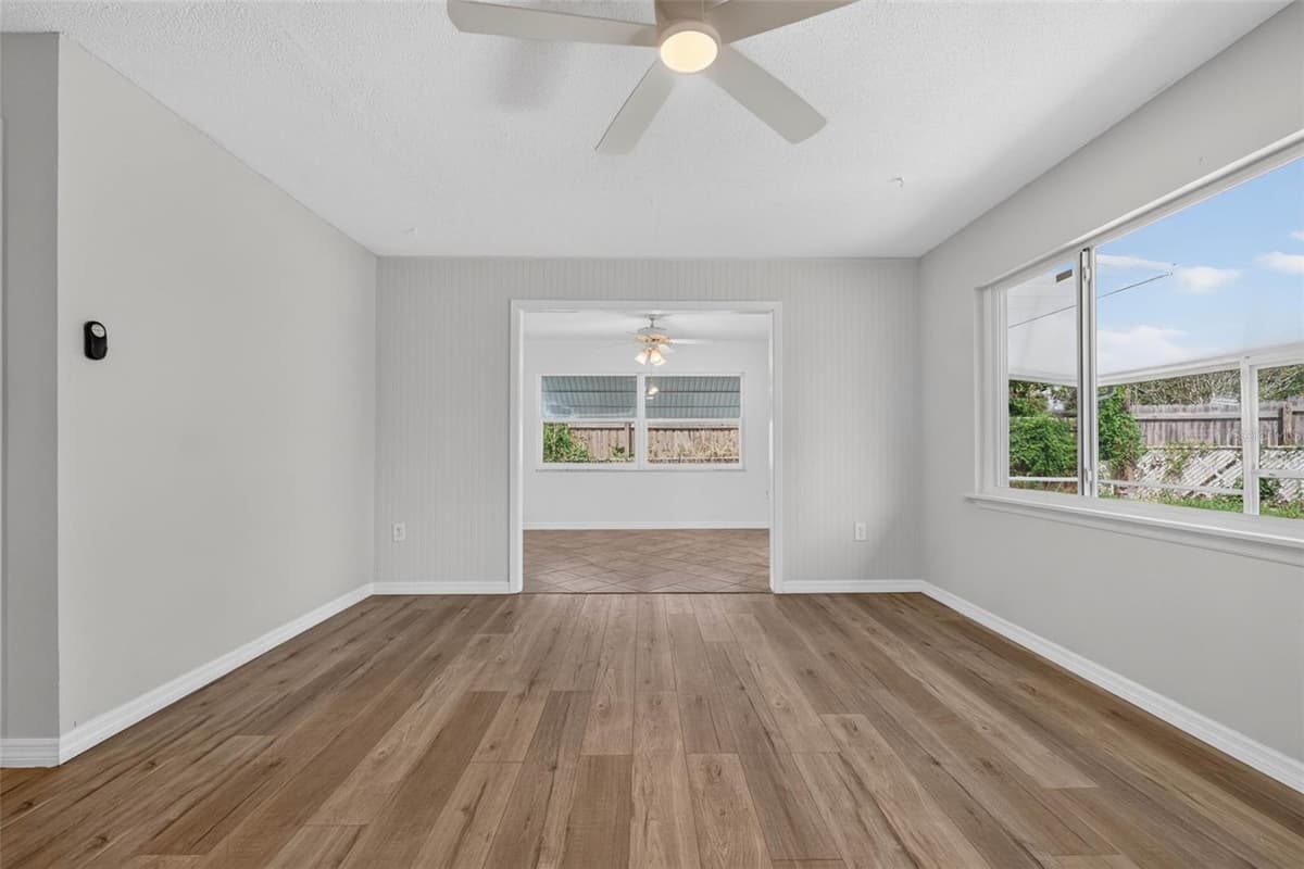 847 JORDAN AVENUE — photo 10 of 52