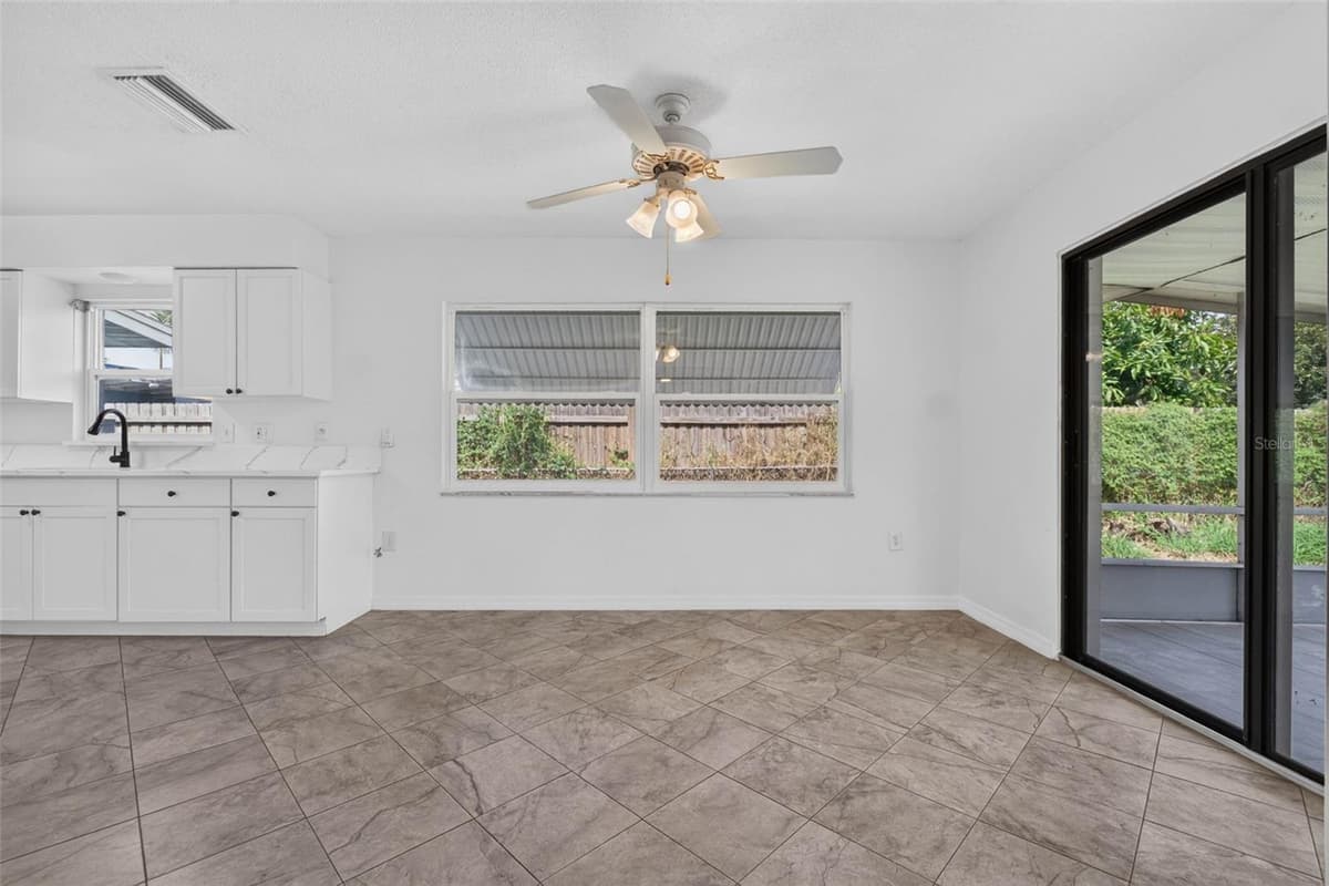 847 JORDAN AVENUE — photo 15 of 52