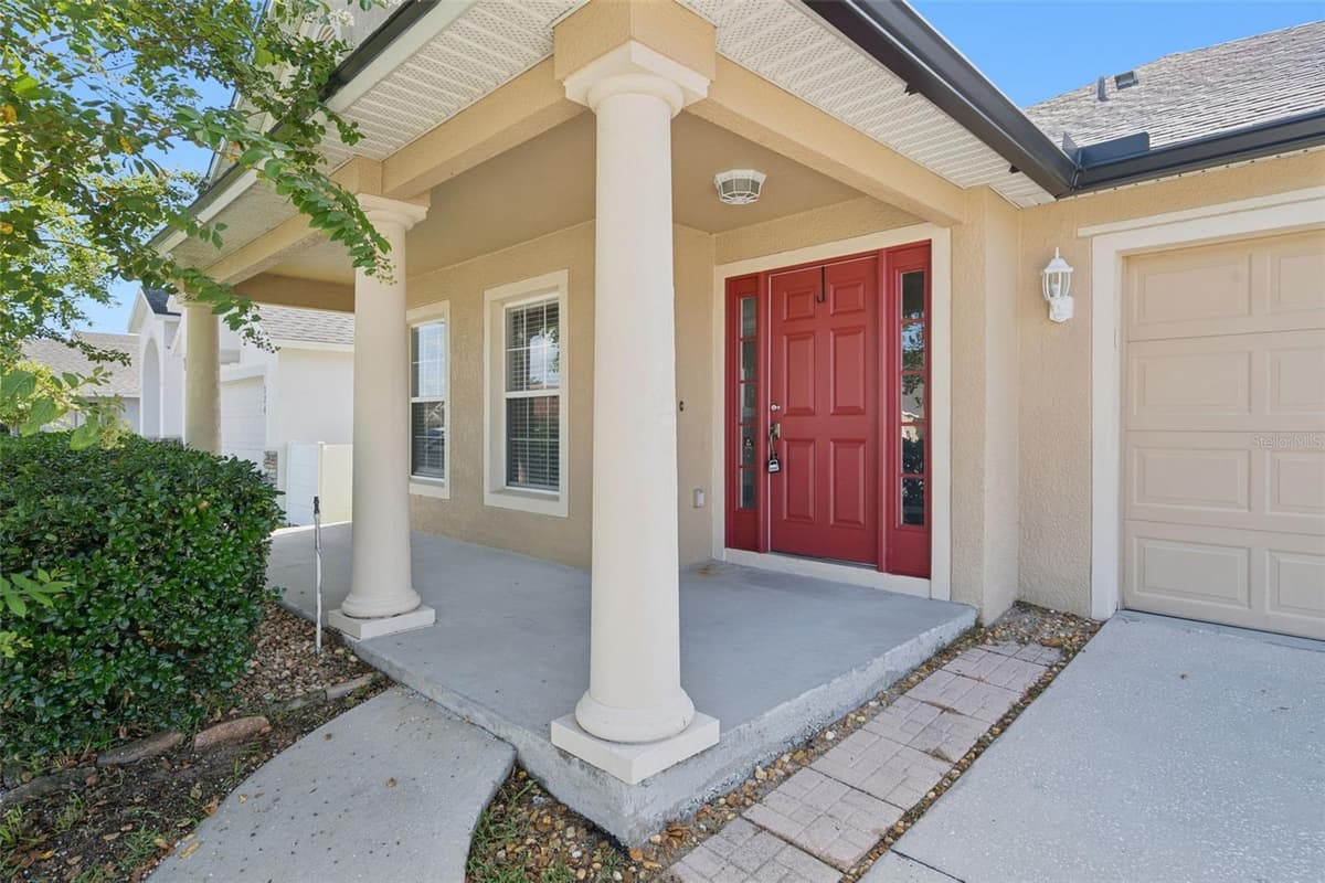 324 RED KITE DRIVE — photo 2 of 52