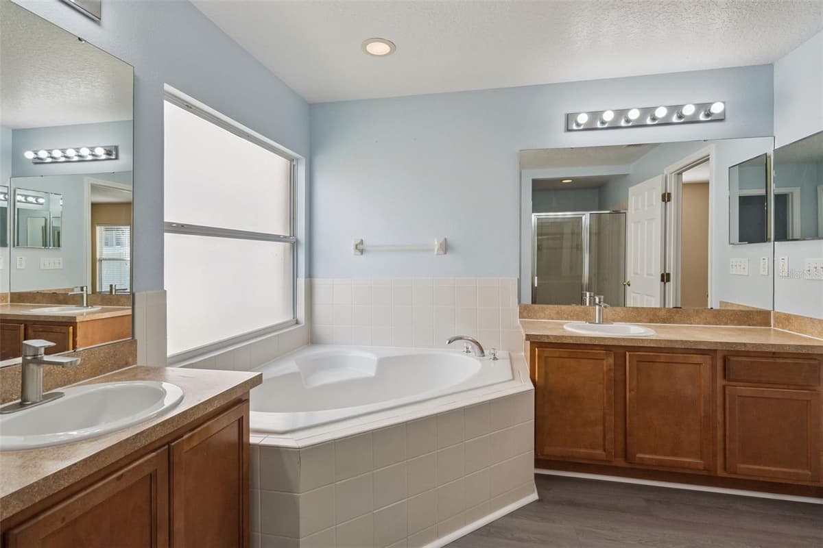 324 RED KITE DRIVE — photo 31 of 52